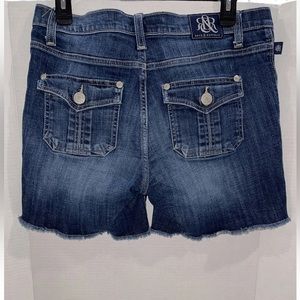 Rock & Republic Women’s Frayed Hem Jean Shorts Sz 10